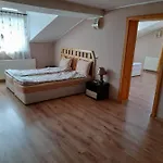 Pensión Yana 3*